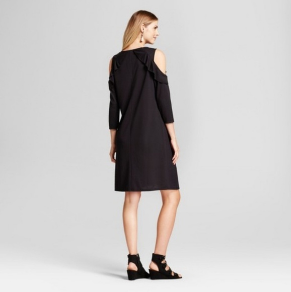 HOST PICK! Isabel Maternity dress Ingrid & Isabel - Picture 2 of 6